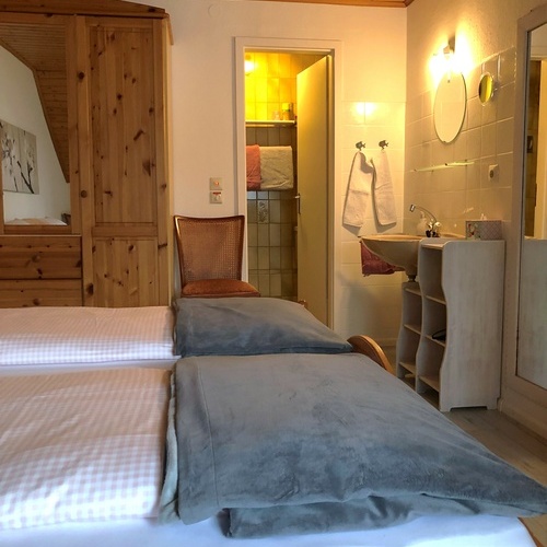 Das andere der beiden Doppelzimmer - 